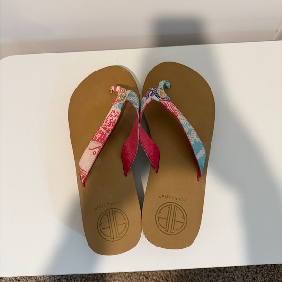 Lilly Pulitzer Shoes - Lilly Pulitzer Floral & Tan Beach Sandals